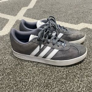 Adidas youth shoes Sz 5.5